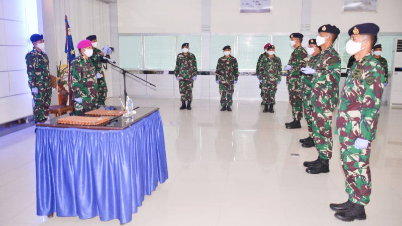 Dua Jabatan Komandan Pangkalan Jajaran Lantamal VIII Diserahterimakan