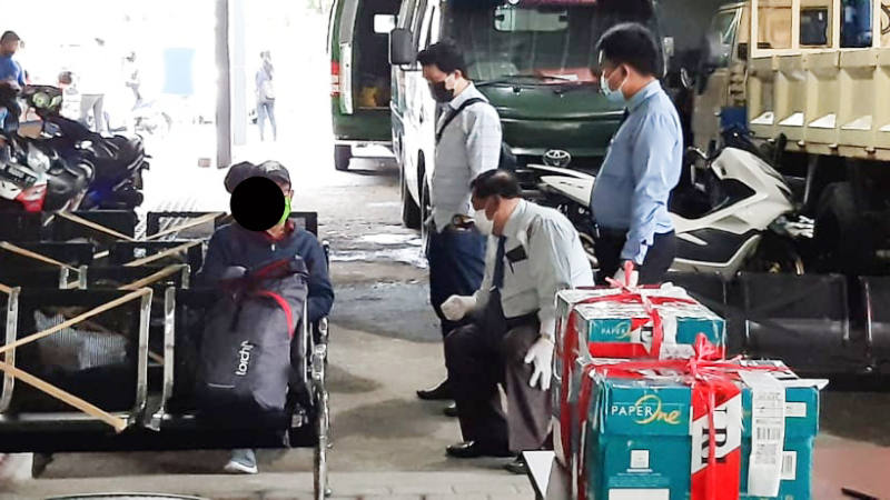 Melalui Tes Swab COVID-19, Tersangka Tipikor Dana Banjir Diterima Kejari Manado