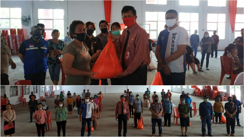 Dukung Protokol COVID-19, Pemkab Mitra Bagikan Empat Jenis Bantuan Secara Simbolis