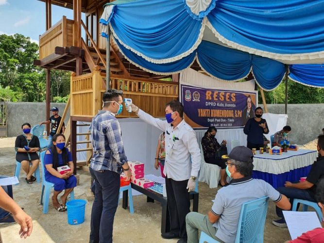 Gelar Reses, Yanti Kumendong Ikuti Protap COVID-19