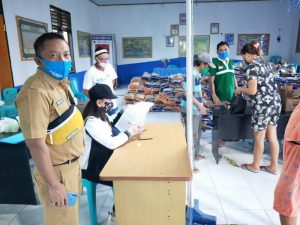 Pemkab Boltim Mulai Salurkan Bahan Pokok di Wilayah Modayag