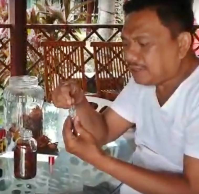 Gubernur Olly Dondokambey Racik Buah Cengkih Campur Fuli Pala Jadi Minyak Cegah COVID-19