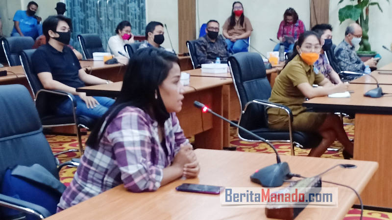 Jeritan 'Cleaning Service' Getarkan Ruang Paripurna DPRD Manado