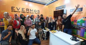 Wow! Ibu Rumah Tangga Ini Beromzet Hingga Belasan Juta Sebulan Berjualan di Evermos