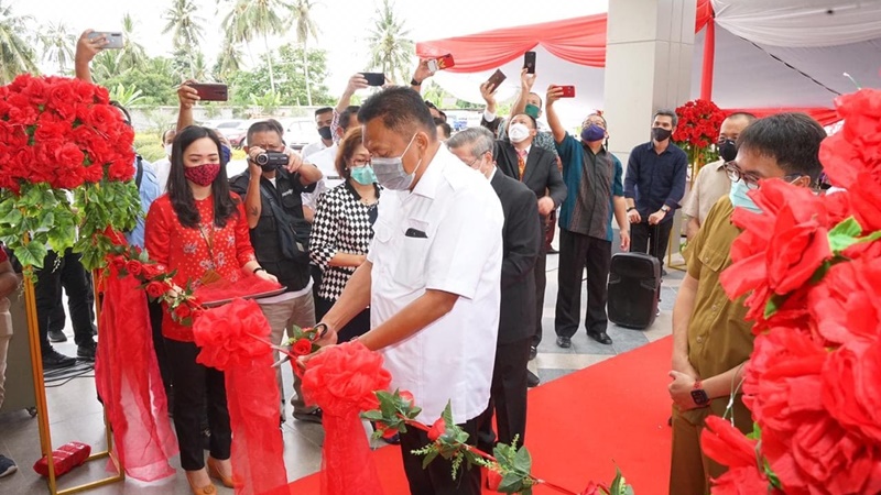 Hadiri Peresmian RS Dr. J.H. Awaloei, Ini Harapan Bupati Royke Roring