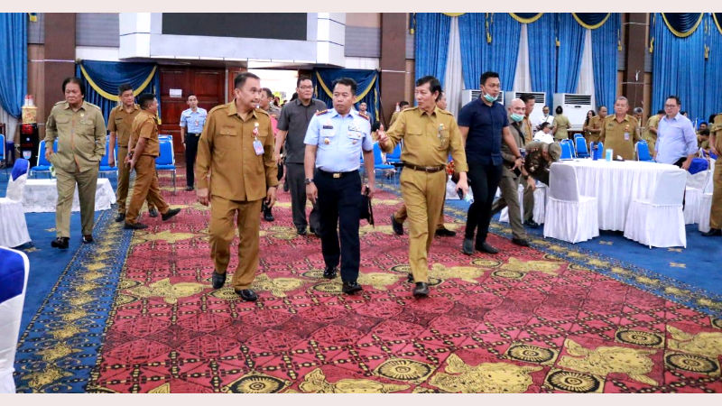 Vicky Lumentut di Mata Doddy dan Herry; Dicaci Maki Tapi Mendoakan 2 Vicky Lumentut di Mata Doddy dan Herry; Dicaci Maki Tapi Mendoakan
