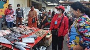 Rita Dondokambey Blusukan ke Pasar Tradisional, Belanja dan Edukasi Masyarakat