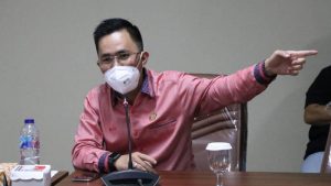 Melky Jakhin Pangemanan Terima Aspirasi Pemotongan Gaji THL Disdikda