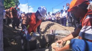 Bupati Depri Pontoh Letakan Batu Pertama Program Padat Karya Kotako