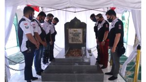 Touring Pertama Setelah 5 Bulan, HSFCI Manado Ziarah ke Makam Pahlawan