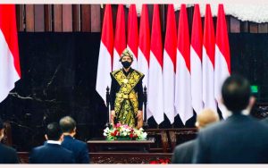 Joko Widodo Pakai Baju Adat NTT untuk Sampaikan Pidato Kenegaraan di Gedung Nusantara