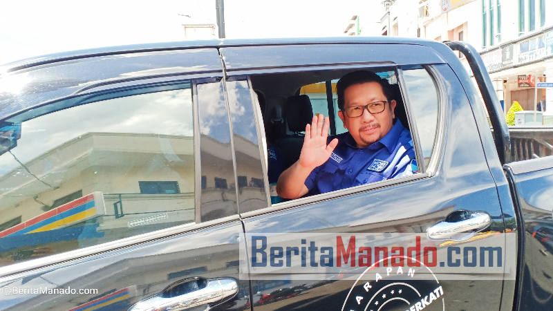 Ribuan Pendukung Kawal Pendaftaran Mor Bastiaan-Hanny Joost Pajouw