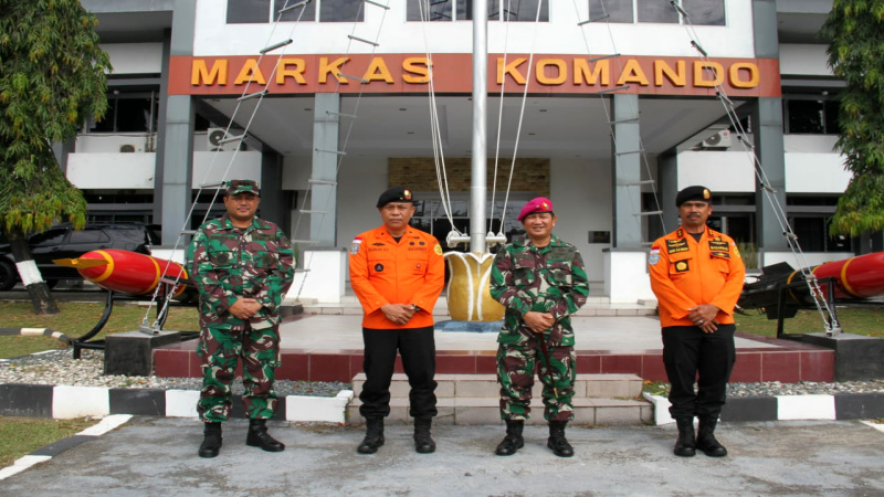 Danlantamal VIII Terima Kunjungan Dirops Basarnas 9 Danlantamal VIII Terima Kunjungan Dirops Basarnas