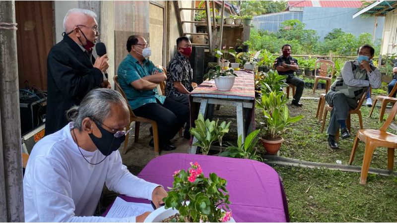 Robert Pelealu - Fransiskus Angelo Sukirman Penuhi Undangan Musyawarah Adat Tou Sarionsong di Tomohon