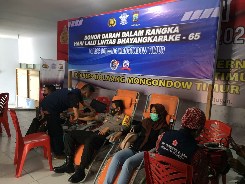 Polres Boltim Peringati HUT ke-65 Lalu Lintas Bhayangkara dengan Menggelar Donor Darah