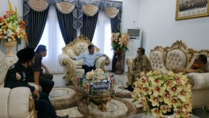 Pjs Bupati Boltim Christiano Talumepa dan Bupati Sehan Landjar Bersilaturahmi