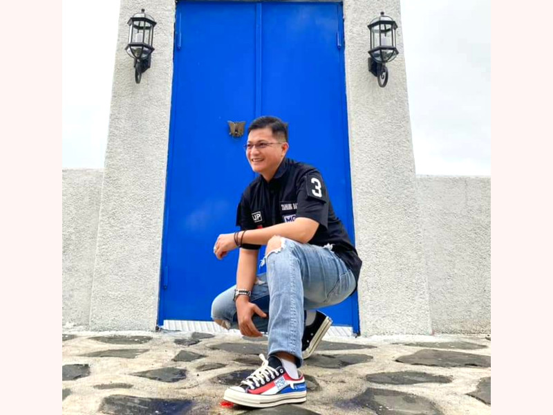Gaya Kekinian Hanny Joost Pajouw, dari Sepatu Custom Hingga Dipanggil Ahjussi