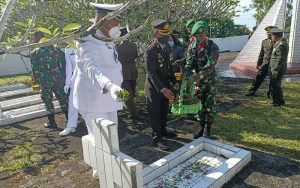 Jelang HUT TNI ke-75, Kodim 1301/Sangihe dan Lanal Tahuna Ziarah di TMP Santiago