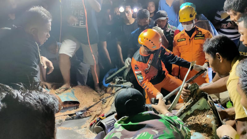 Pohon Tumbang, Pasutri Asal Sitaro Tewas di Tempat