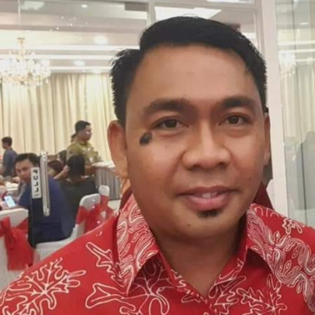 Pjs Bupati Clay Dondokambey Pakai Dana Pribadi Atasi Sampah di Minut