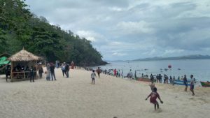 Objek Wisata Pantai di Minut Dipadati Warga, Clay Dondokambey Ingatkan Soal Protokol COVID-19