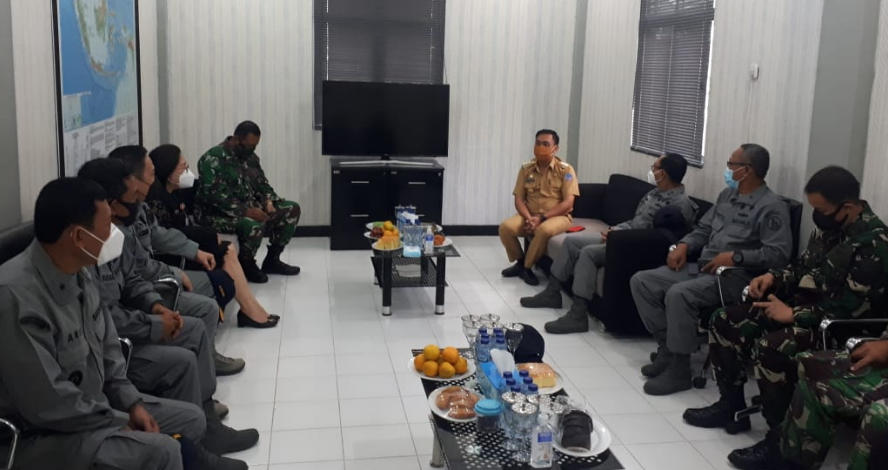 Bakamla, Kemensos dan BNPB Bantu Warga Pesisir di Minut