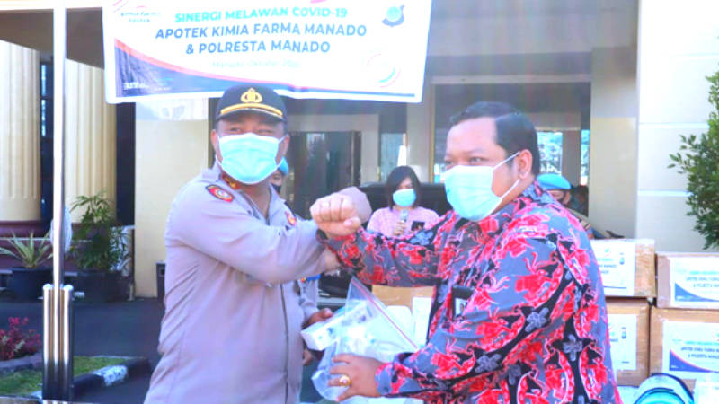 Bersama Lawan Covid-19, Kimia Farma Serahkan Bantuan ke Polresta Manado
