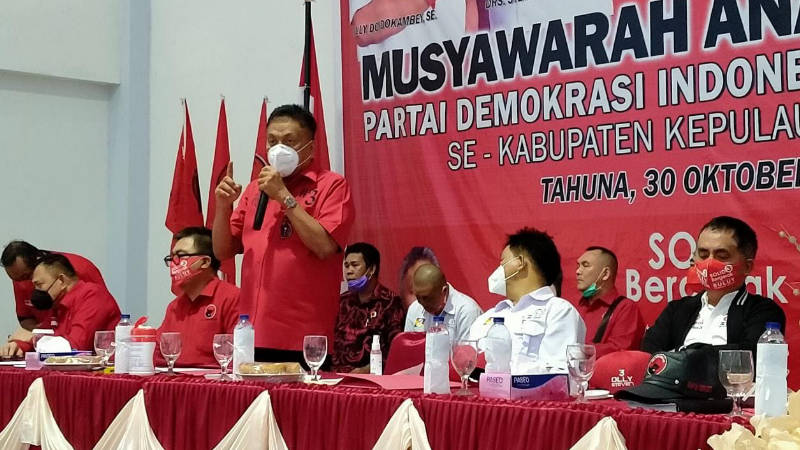 Temui Warga Nustar, Olly Dondokambey Komit Bangun Sulut dengan Politik Kesejahteraan