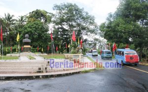 Di Sangihe, Christiany Paruntu Janjikan Rumah, Olly Dondokambey Bahagia