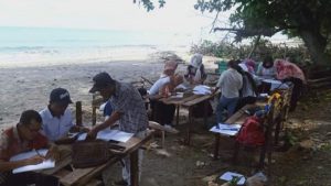 Belajar di Tepi Pantai Cara Bersekolah ‘Ala’ Pendidikan Non Formal di Tengah Pandemi