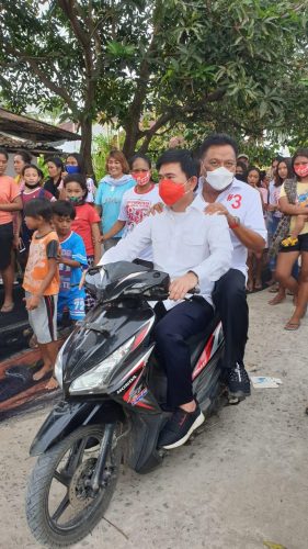 Jawab Kerinduan Warga, Olly Dondokambey Kunjungi Pulau Gangga Pakai Helikopter