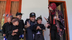 Menteri Abdul Halim Iskandar Tinjau Pembangunan Homestay di Lombok Tengah