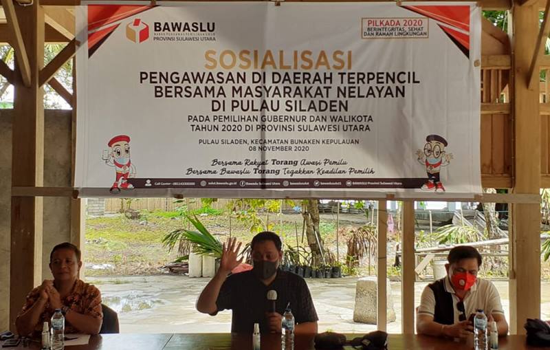 Sosialisasi di Pulau Siladen, Banyak Pesan Penting Disampaikan Bawaslu Sulut
