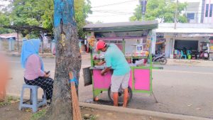 Penjual Es Madurasa di Kotamobagu Tetap Eksis di Tengah Pandemi
