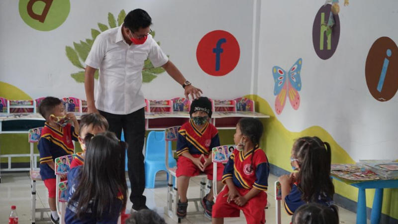 Joune Ganda - Kevin Lotulung Peduli Pendidikan Anak Usia Dini