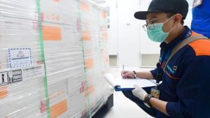 1,2 Juta Dosis Vaksin COVID-19 Tiba di Indonesia, Tahap II Awal 2021