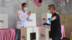 Usai Mencoblos, Komisioner Bawaslu Rahman Ismail Berkeliling Minut Pantau Proses Pemilihan di Sejumlah TPS