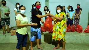 Sambut Natal Ditengah Pandemi Covid 19, PR Kolom 12 GMIM Logos Berbagi Kasih