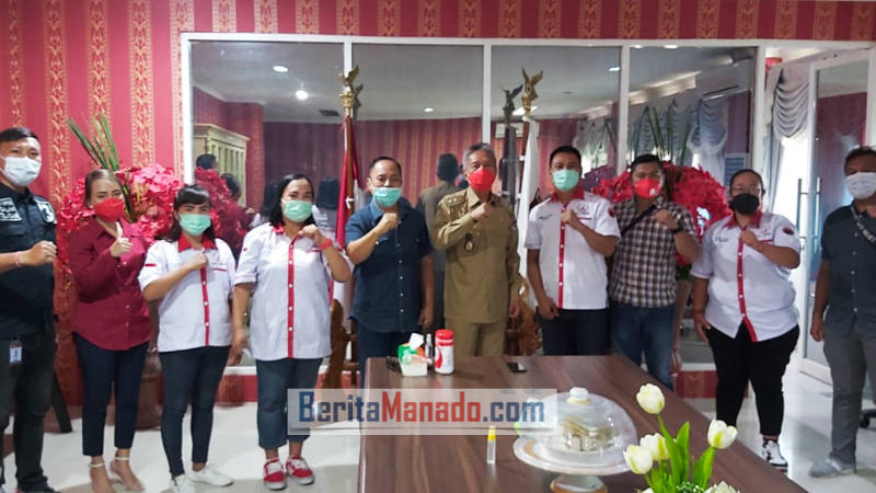 Sambangi Ruang Wakil Bupati, Ini Pesan Franky Wongkar ke TMP Minsel