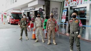 BERITA FOTO: Pemprov Sulut Kerahkan Pol PP, Awasi Penerapan Prokes COVID-19 di Ruang Publik