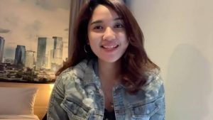 Dukung dan Saksikan Karen Rantung di Indonesian Idol Malam Ini