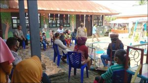 Sambangi PAUD dan SD, Kapolsek Imbau Orang Tua Siswa Jaga Jarak