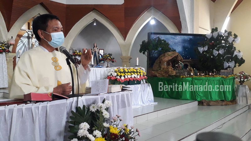 Umat Katolik Langowan Diajak Refleksikan Makna Kedatangan Yesus 9 Umat Katolik Langowan Diajak Refleksikan Makna Kedatangan Yesus