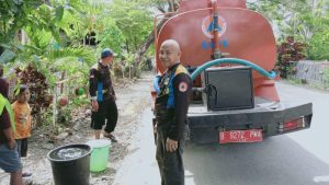 BPBD Bolmut Distribusikan Air Bersih ke Warga Terdampak Banjir