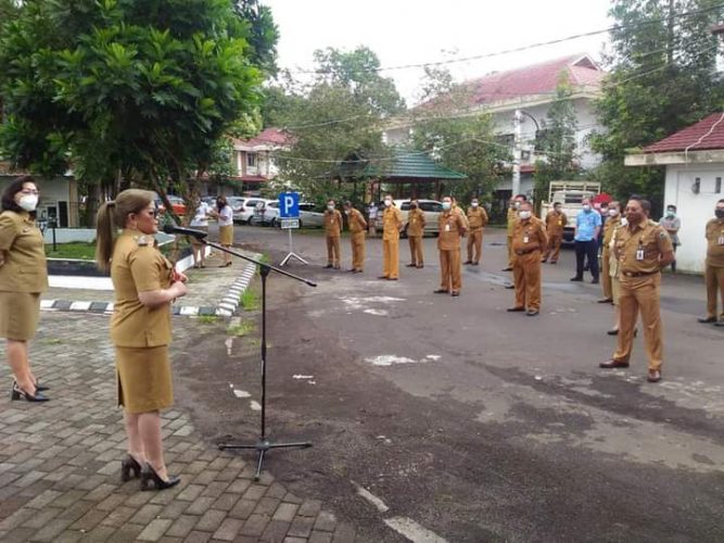 Syerly Sompotan "Warning" ASN Tidak Tambah Hari Libur 8 Syerly Sompotan "Warning" ASN Tidak Tambah Hari Libur