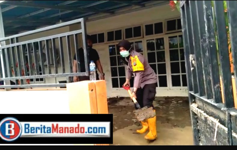 Kapolsek Tikala Imelda Sonu Turlap Bantu Bersihkan Rumah Warga Terdampak Banjir