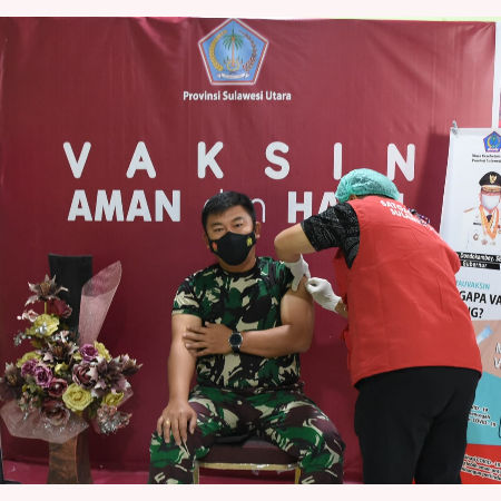 Brigjen TNI Prince Meyer Putong Terima Suntikan Vaksin Tahap 2, Ingatkan Soal Protokol Kesehatan