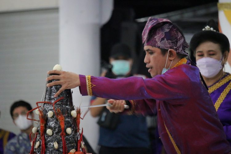 Ditengah Wabah COVID-19, Upacara Adat Tulude Peringatan HUT ke-596 Kepulauan Sangihe Berlangsung Sederhana Namun Penuh Makna