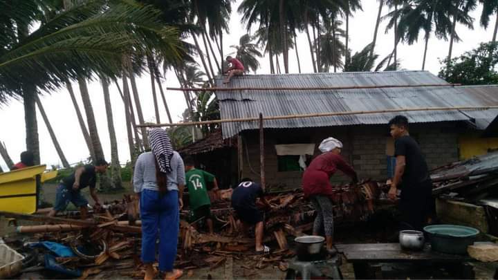 Angin Kencang Porak-porandakan Tiga Rumah Warga di Desa Kuala Utara