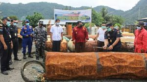 24 Ponton dan 1 Kompresor Barang Hasil Temuan Pengawasan, Dimusnahkan Stasiun PSDKP Tahuna